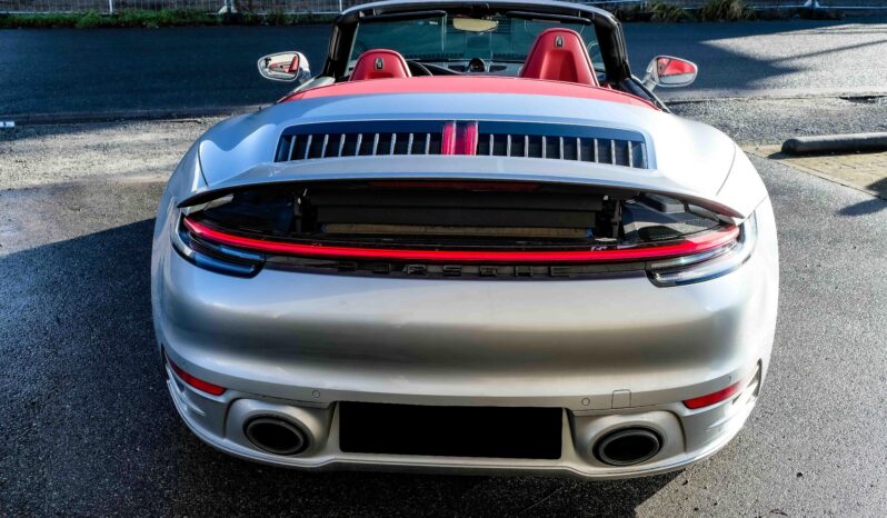 
								Porsche 911 Carrera 4 Cabriolet Sport Chrono Garantie 992 full									