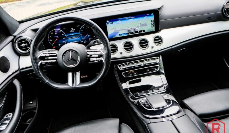 
								Mercedes E 300 de Break AMG Pano BTWwagen full									