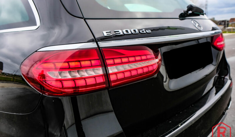
								Mercedes E 300 de Break AMG Pano BTWwagen full									