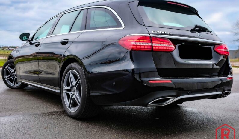 
								Mercedes E 300 de Break AMG Pano BTWwagen full									