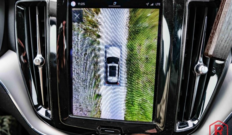 
								Volvo XC60 B4 HarmanKardon 360°Camera full									