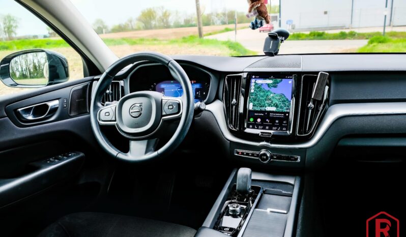 
								Volvo XC60 B4 HarmanKardon 360°Camera full									