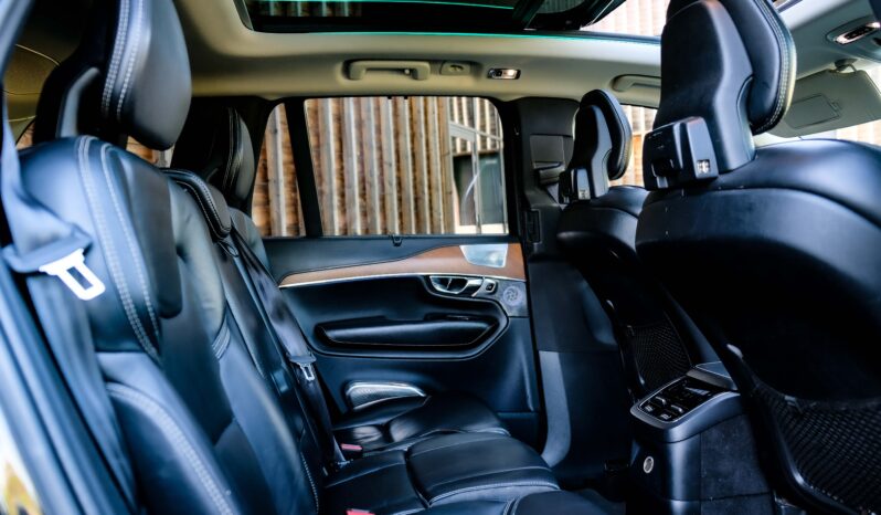 
								Volvo XC90 T8 Hybride 7 plaatsen Inscription Pano B&W full									