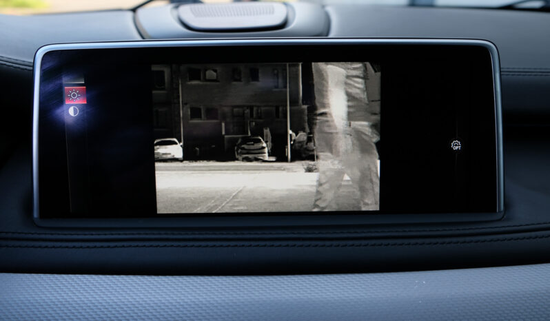 
								BMW X5 M50d 381pk Bang&Olufsen ACC Head-up full									