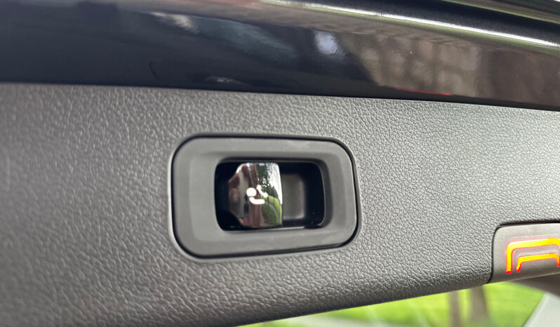
								Mercedes E 300 e Estate Luxury Line ACC 360°Camera Trekhaak Garantie full									