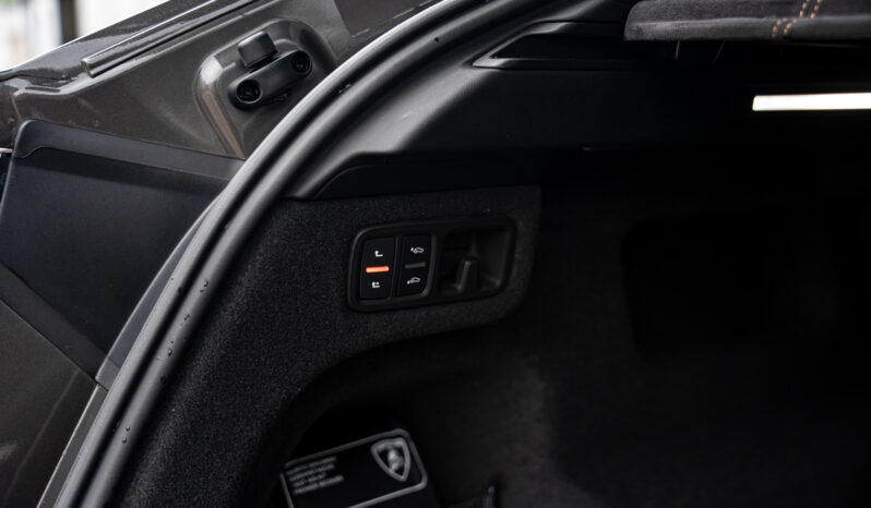 
								Lamborghini Urus 4.0 V8 B&0 Massage Pano Grigio Keres full									