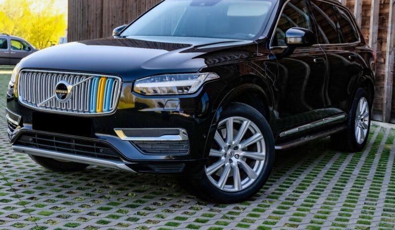 
								Volvo XC90 T8 Hybride 7 plaatsen Inscription Pano B&W full									