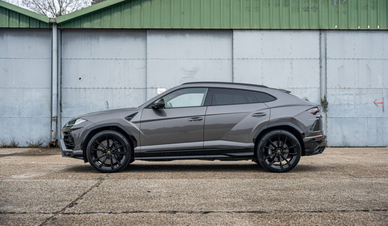 
								Lamborghini Urus 4.0 V8 B&0 Massage Pano Grigio Keres full									