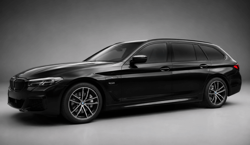 
								BMW 530e Touring M Sport LCI full									