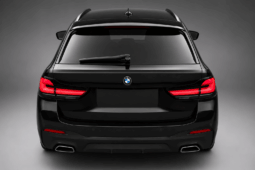 
										BMW 530e Touring M Sport LCI full									
