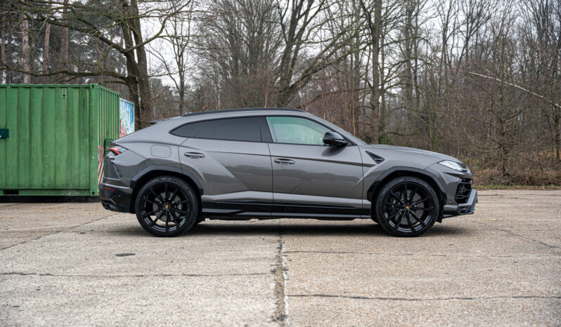
								Lamborghini Urus 4.0 V8 B&0 Massage Pano Grigio Keres full									