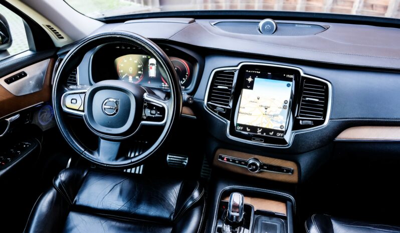 
								Volvo XC90 T8 Hybride 7 plaatsen Inscription Pano B&W full									