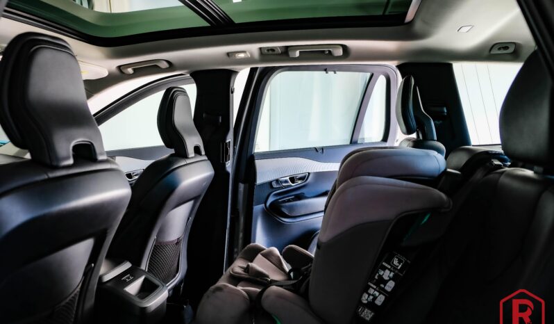 
								Volvo XC90 B5 AWD 7plaatsen Pano HarmanKardon full									