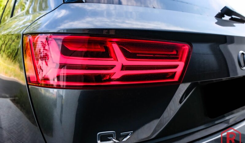 
								Audi Q7 e-tron 3.0 TDi V6 Quattro S line BTWwagen 1Eigenaar full									