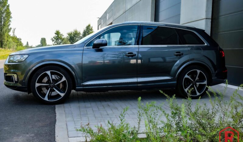 
								Audi Q7 e-tron 3.0 TDi V6 Quattro S line BTWwagen 1Eigenaar full									