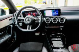 
										Mercedes CLA 180 AMG Star Edition ACC Garantie full									