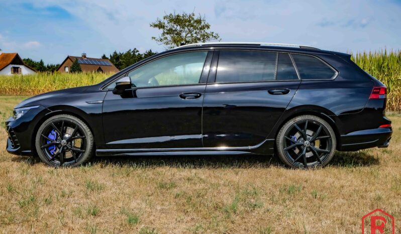 
								Volkswagen Golf R Variant 2.0 320pk Pano IQ Drive Matrix full									