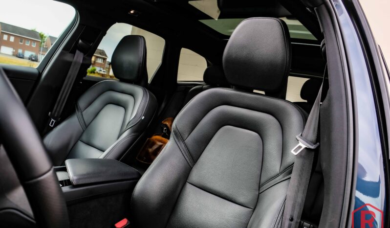 
								Volvo XC60 T8 AWD PHEV Pano full									