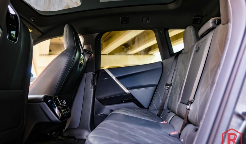 
								BMW iX 40 Sport Laser SkyLounge HarmanKardon SoftClose full									