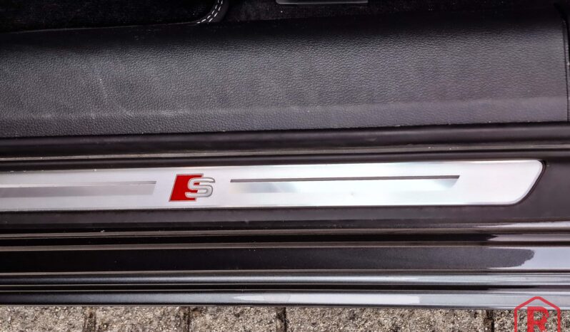 
								Audi A6 Avant 55 TFSI e S line Quattro full									