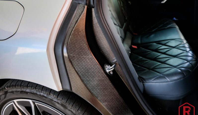 
								BMW iX 40 Sport Laser SkyLounge HarmanKardon SoftClose full									