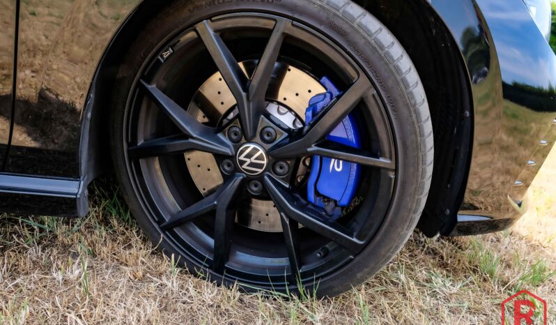 
								Volkswagen Golf R Variant 2.0 320pk Pano IQ Drive Matrix full									