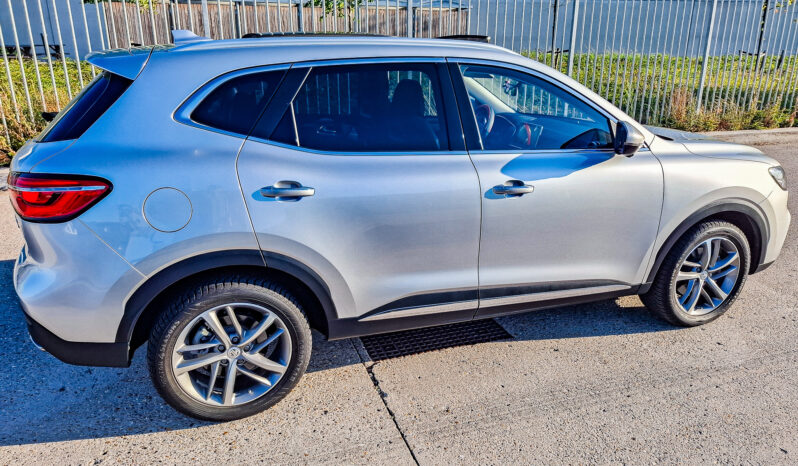 
								MG EHS Plug-in Hybrid 1.5 258pk Luxury OpenDak PHEV full									