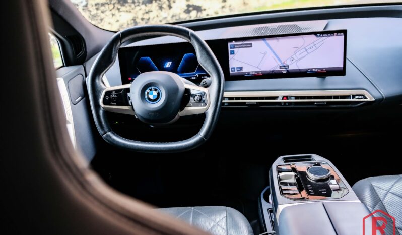 
								BMW iX 40 Sport Laser SkyLounge HarmanKardon SoftClose full									