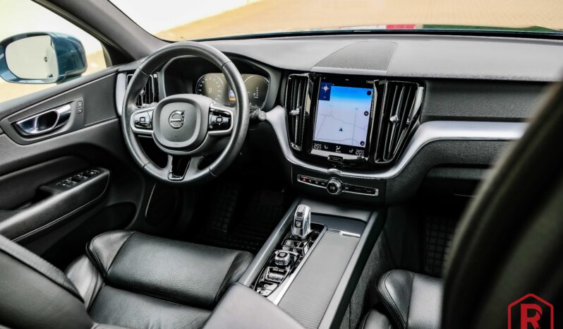 
								Volvo XC60 T8 AWD PHEV Pano full									