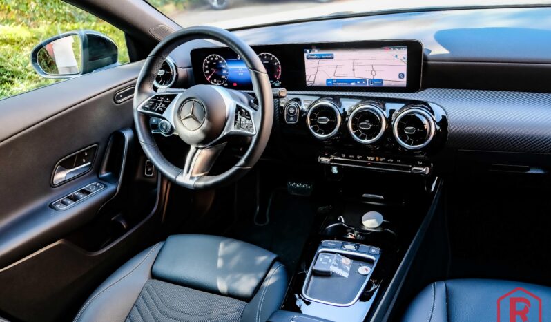 
								Mercedes CLA 180 Luxury Line Garantie full									
