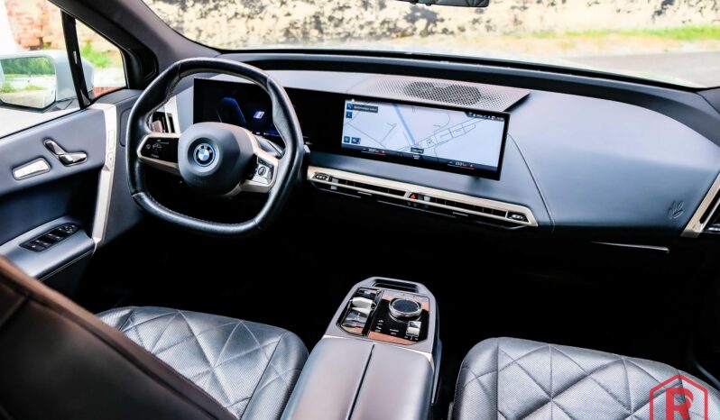 
								BMW iX 40 Sport Laser SkyLounge HarmanKardon SoftClose full									