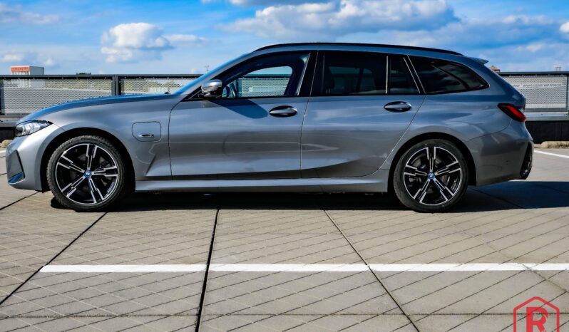 
								BMW 330e Touring M Sport Hybride Pano Facelift LCI Garantie full									