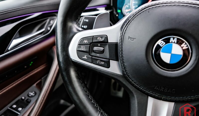 
								BMW 540i Touring Pano HarmanKardon ACC full									