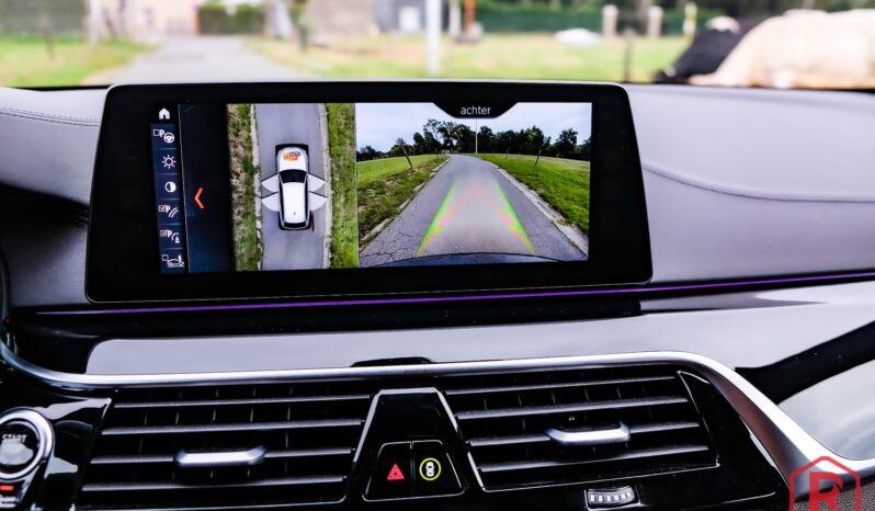 
								BMW 540i Touring Pano HarmanKardon ACC full									