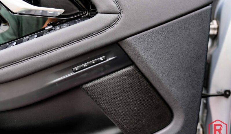 
								Range Rover Evoque R-Dynamic S Meridian D150 4WD full									