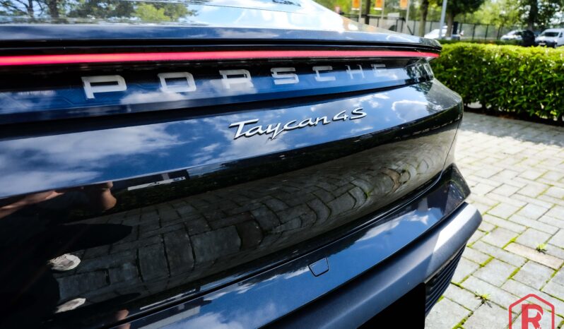 
								Porsche Taycan 4S Sport Chrono BOSE Matrix Luchtvering full									