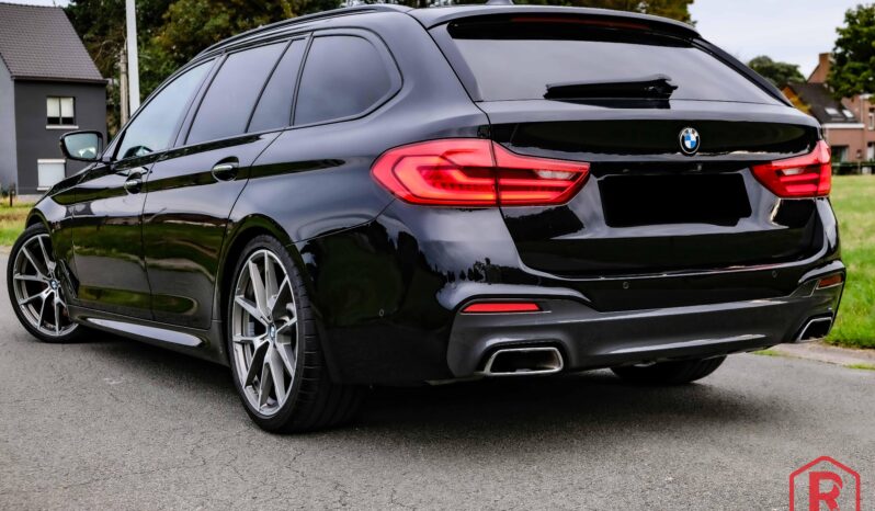 
								BMW 540i Touring Pano HarmanKardon ACC full									