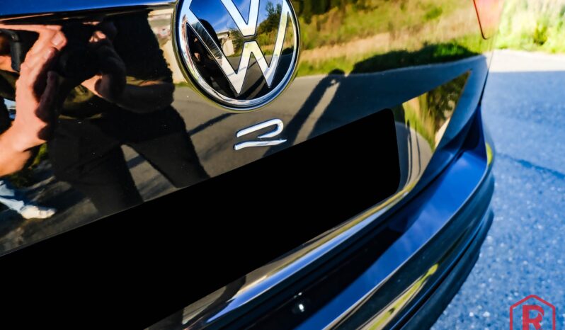 
								Volkswagen Tiguan R 320pk Pano IQ.Light 4Motion DSG full									