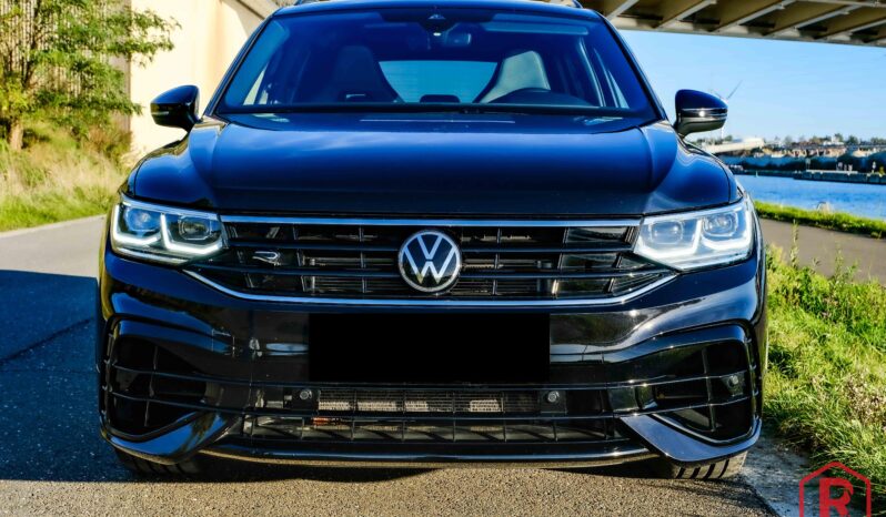 
								Volkswagen Tiguan R 320pk Pano IQ.Light 4Motion DSG full									
