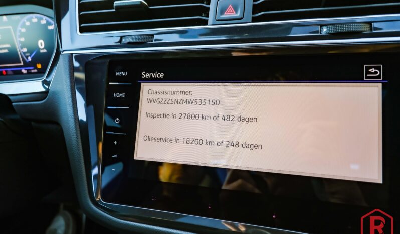 
								Volkswagen Tiguan R 320pk Pano IQ.Light 4Motion DSG full									