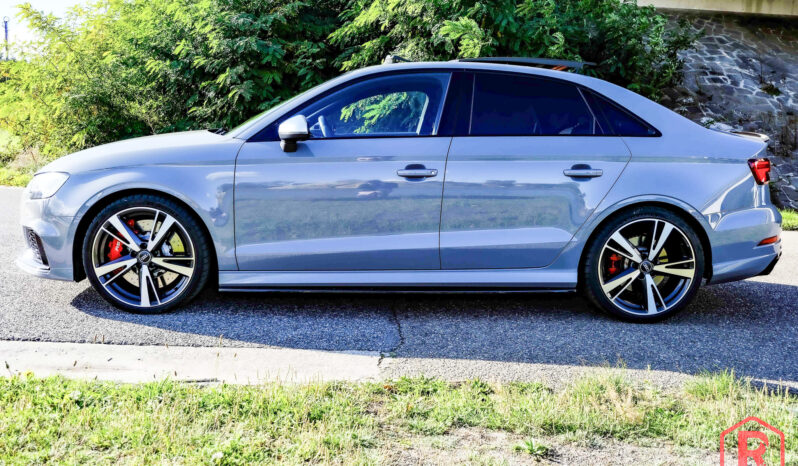 
								Audi RS3 Limousine 400pk OpenDak Bang&Olufsen Camera Sedan full									