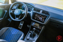 
										Volkswagen Tiguan R 320pk Pano IQ.Light 4Motion DSG full									